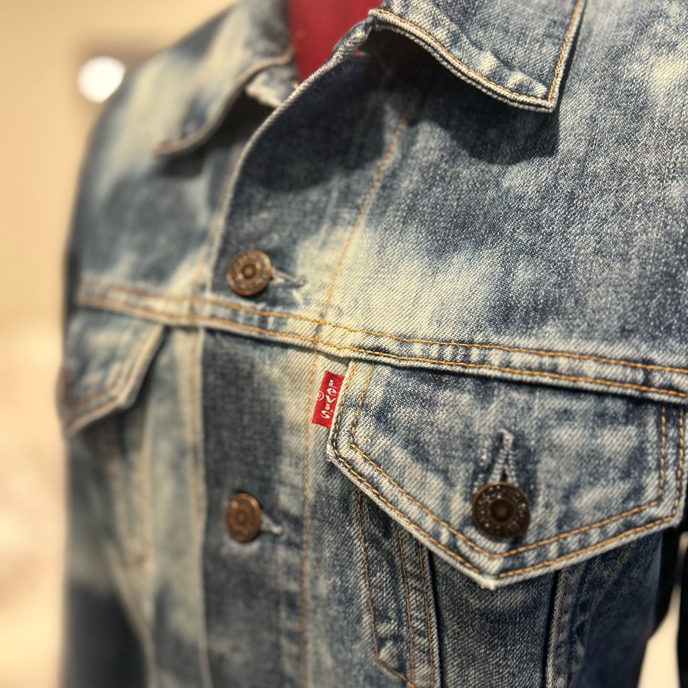 Vintage Levi's bleached Light Blue Denim Jacket